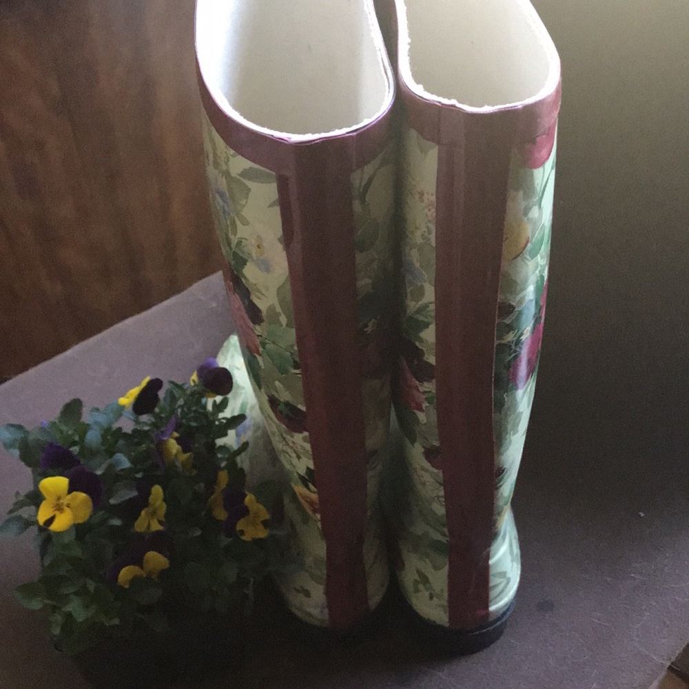 Rubber floral size 8 gardening\rain boots Cottage chic - Picture 7 of 11